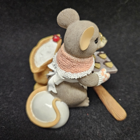 CHARMING TAILS Collectibles Division You Bake Me Happy Figurine Fitz And Floyd - Picture 10 of 11